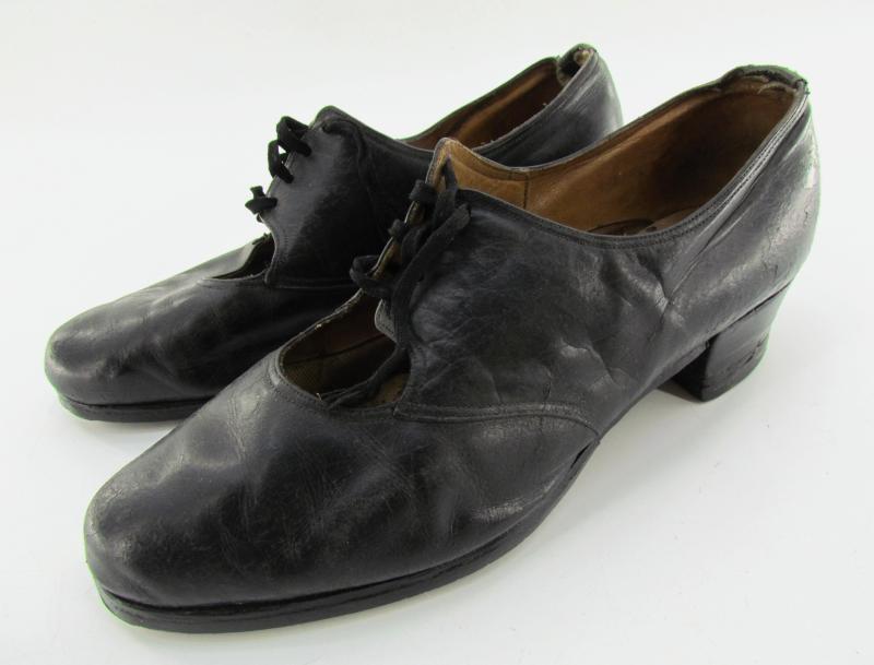 DRK 'Helferin' Uniform Complete with Shoes