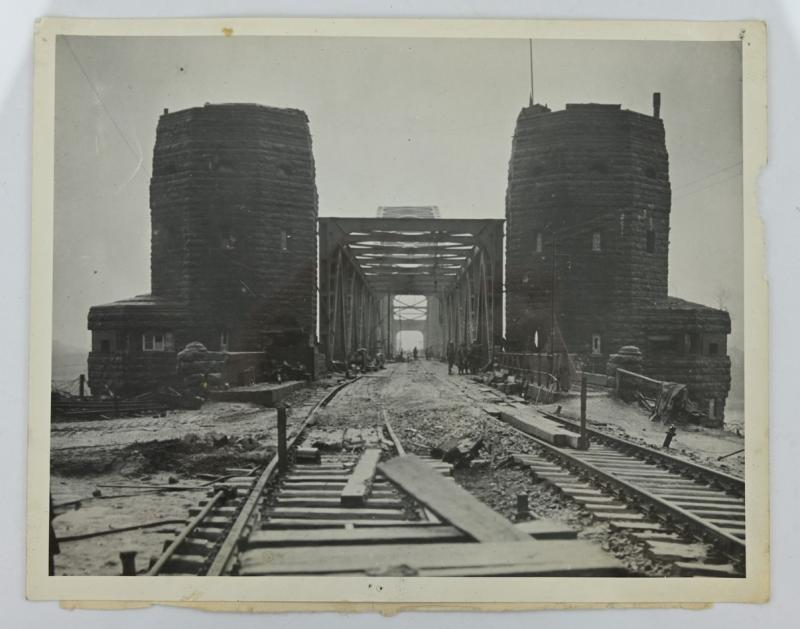 US WW2 Press Photo 'Remagen Bridge'