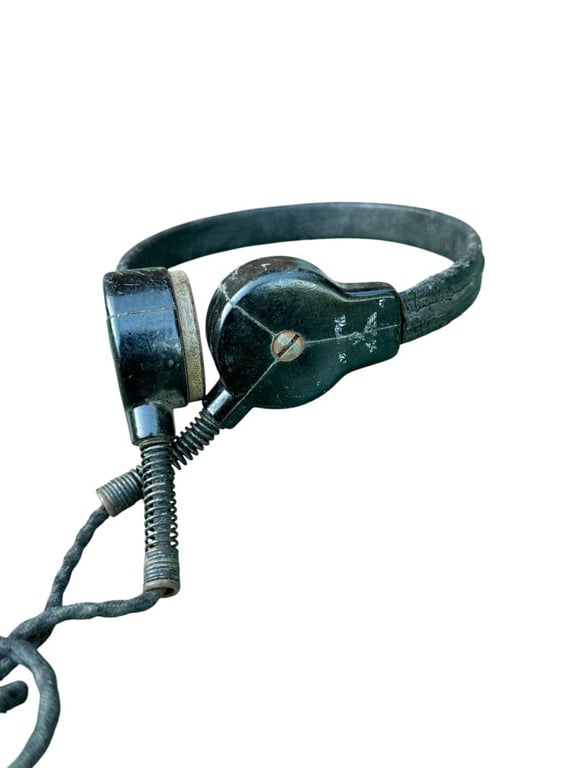 WH Panzer Model 'C' Throat Microphone