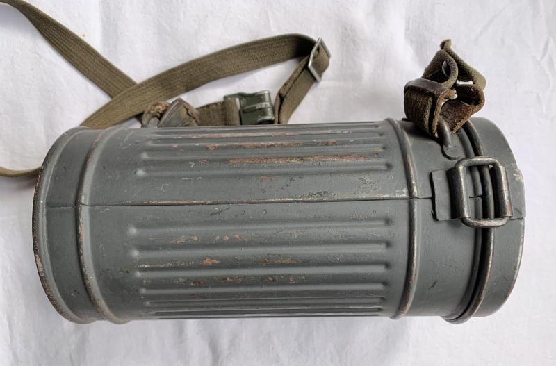 Short Field-Grey Painted Gasmask in Canister