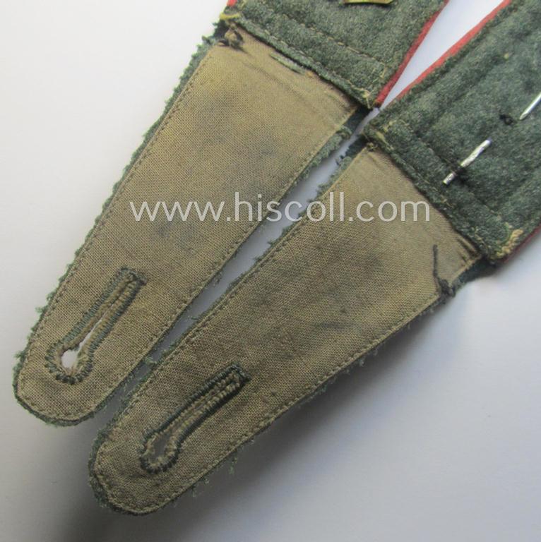 Pair of WH (Heeres) 'M36 o. M40'-pattern, neatly 'cyphered' NCO-type shoulderstraps: 'Oberfeldwebel eines Pz-Jäg.-Abtgs.'