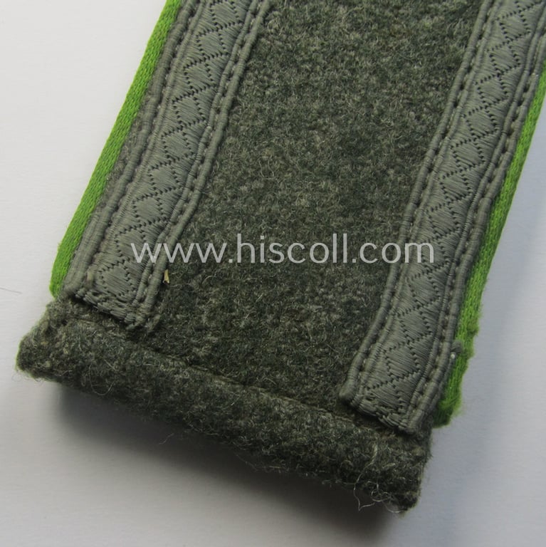 Single, 'M41 o. M43'-pattern WH (Heeres) NCO-type shoulderstrap: 'Uffz. der Panzer-Grenadier-Trpn.'