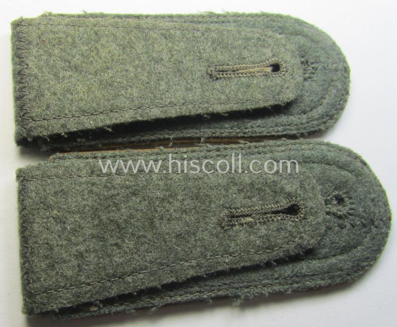 Pair of WH (Heeres) NCO-type shoulderstraps: 'Uffz. der Kradschützenbtle. der Pz.Div. u. Inf.Div. (mot)'