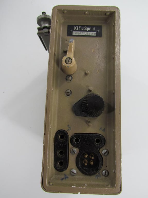 German “Feldfunksprecher” Dorette ....Working Condition