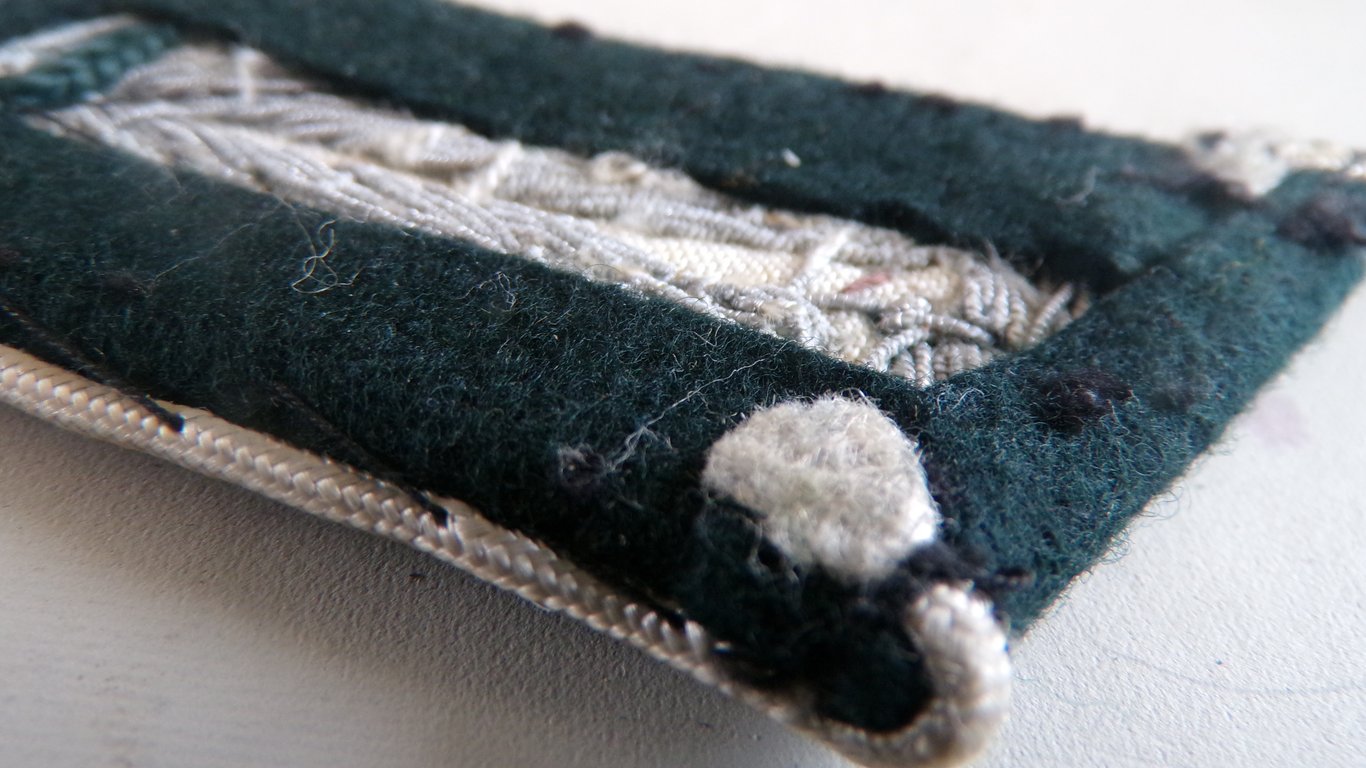 (HV) Officer’s Collar Tabs