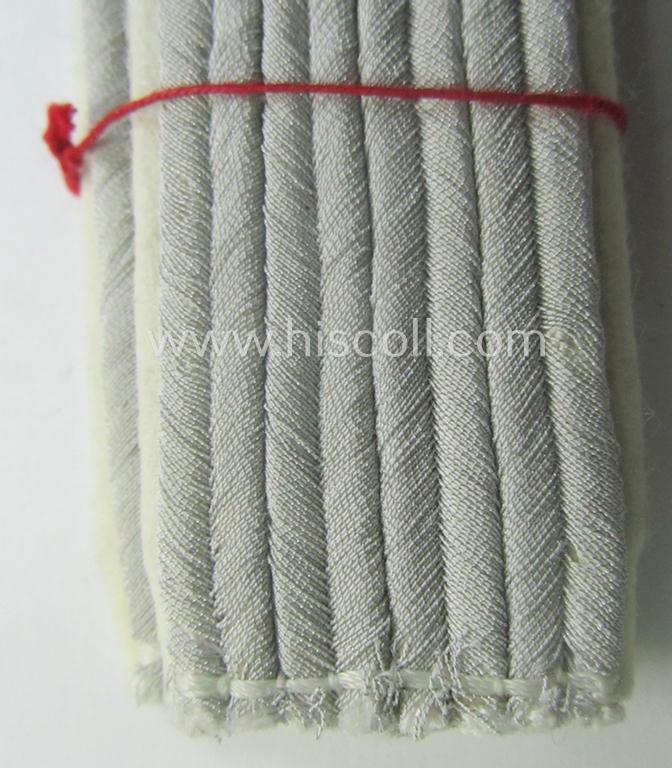 'Virtually mint- ie. unissued' pair of WH (Heeres) officers'-type shoulderboards: 'Leutnant der Infanterie'