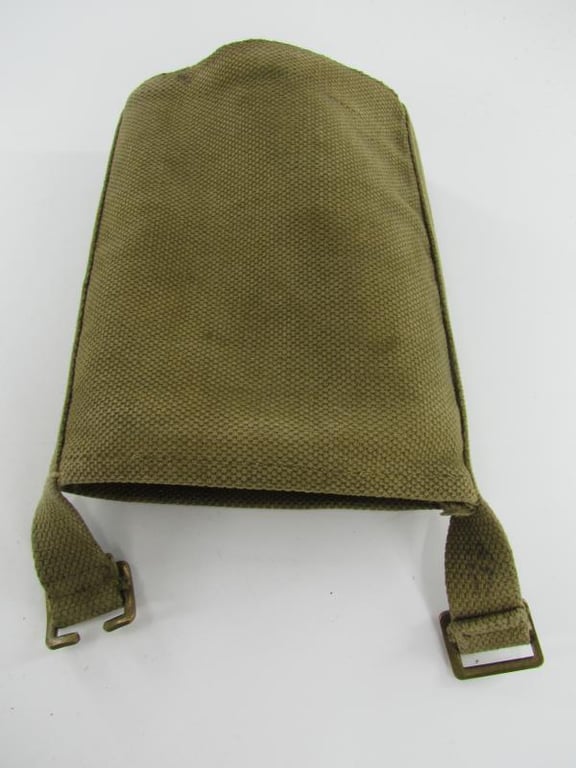 British WWII Canteen ( Blancoed )