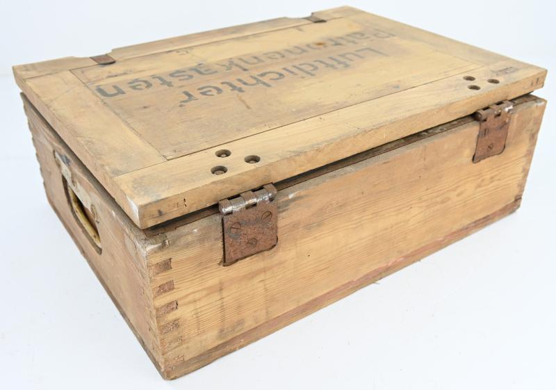 German WH 'Luftdichten Patronenkasten' Ammunition box
