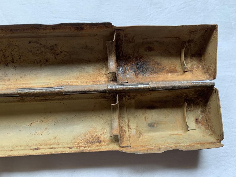 MG 34/42 Spare Barrel Carrier