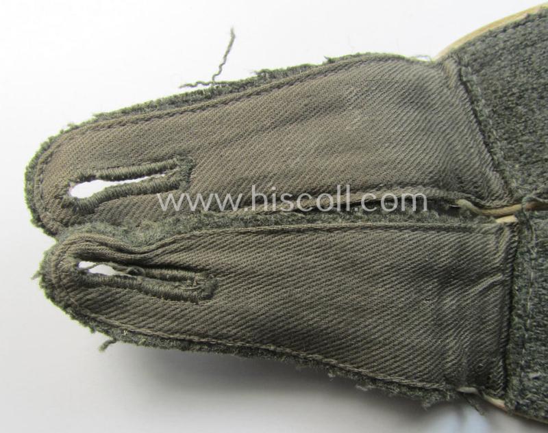 Superb - fully matching and just moderately used! - pair of WH (Heeres) 'M40'- (ie. 'M43'-) pattern, WH (Heeres) EM-type shoulderstraps as was intended for usage by a: 'Soldat der Infanterie-Truppen'