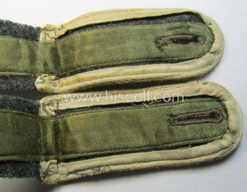 Interesting - fully matching and scarcely encountered! - pair of WH (Heeres) later-war period- (ie. 'simplified'- ie. M44-/M45-pattern-) EM-type shoulderstraps as was intended for - and clearly worn by! - a: 'Soldat der Infanterie-Truppen'