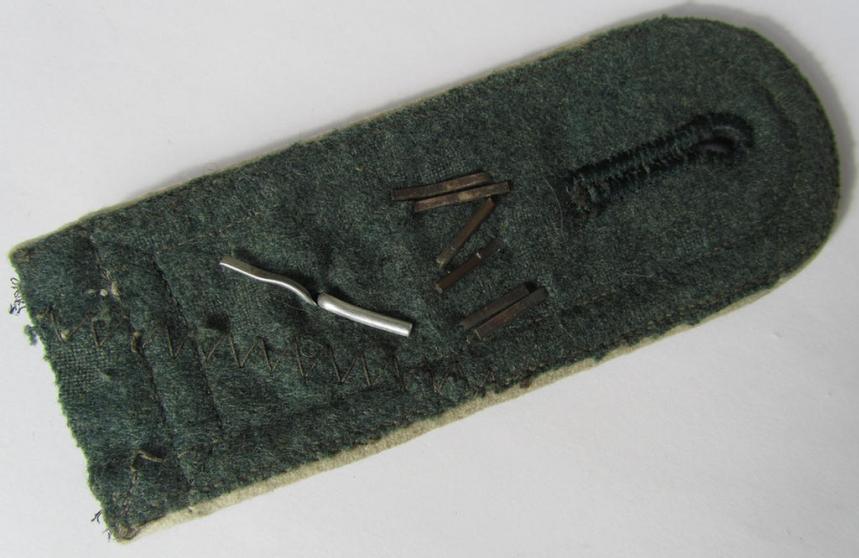 Attractive - albeit regrettably single! - early- (ie. pre-war-) period WH (Heeres), 'M36'-pattern (rounded-style-) 'cyphered', NCO-type shoulderstrap, as was intended for a: 'Feldwebel des Infanterie-Regiments 282'