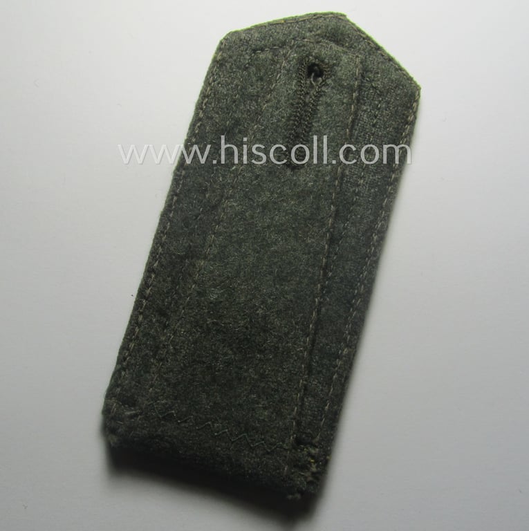 Single, 'cyphered' (and I deem early-war-period), WH (KM) NCO-type shoulderstrap: 'Unteroffizier eines Küsten-Artillerie-Abtlgs.'