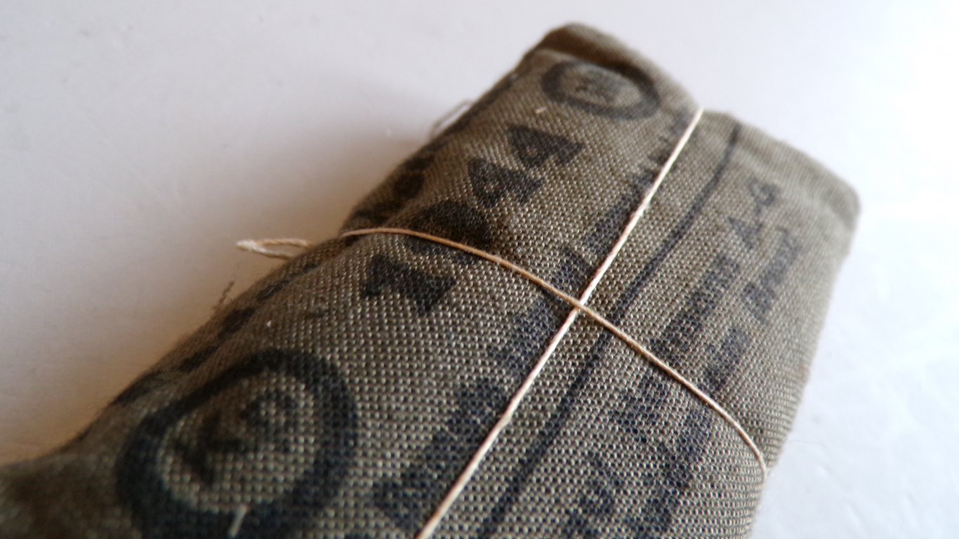 Verbandpäckchen (field dressing) 1944