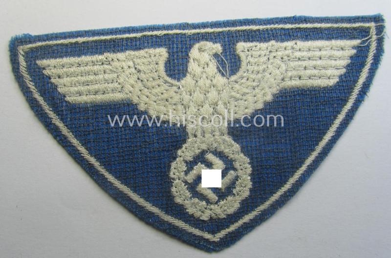 Unusual 'variant'-pattern, smaller-sized sports'-shirt eagle for officials within the: 'Deutsche Reichspost' (aka: 'Zeesener Adler') being a 'virtually mint- ie. unissued' example that is (unusually!) executed in the machine-embroidered patt...