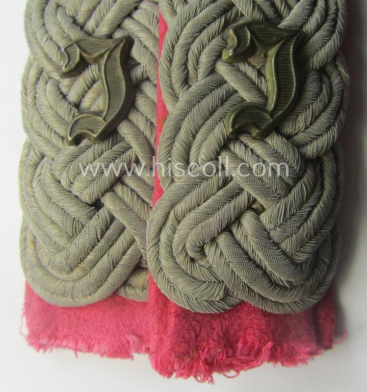 Truly used- and/or tunic-removed - and/or fully matching! - pair of WH (Heeres) 'cyphered', officers'-type shoulderboards as were intended for usage by a: 'Major eines Panzer-Instandsetzungs-Abtlgs.'