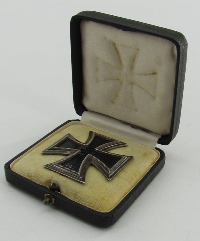 Iron cross 1st class ( EK1 ) Brass Core in Case