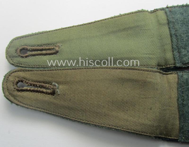 Early- (ie. pre-) war-period WH (Heeres) 'M36'- (ie. 'M40'-) pattern (pointed-styled) 'cyphered', EM-type shoulderstraps as was intended for a: 'Soldat u. Mitglied des Art.-Beobachtungs-Abtlgs.1'