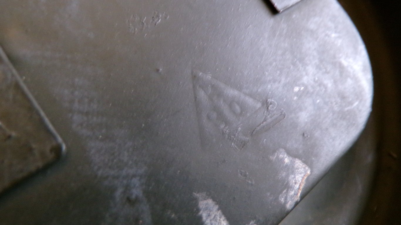 named and unit marked GM30 Gasmaske