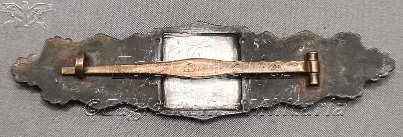 Six Dot Close Combat Clasp in Bronze