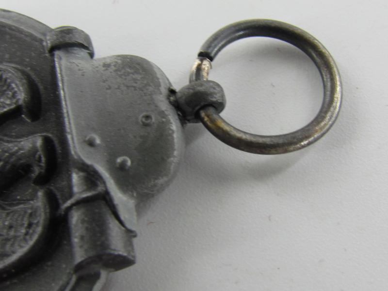 Winterschlacht im Osten 1941-42 Medal, Maker 6....Mint