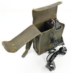 US WW2 Signal Corps telephone EE-8-B in Canvas...