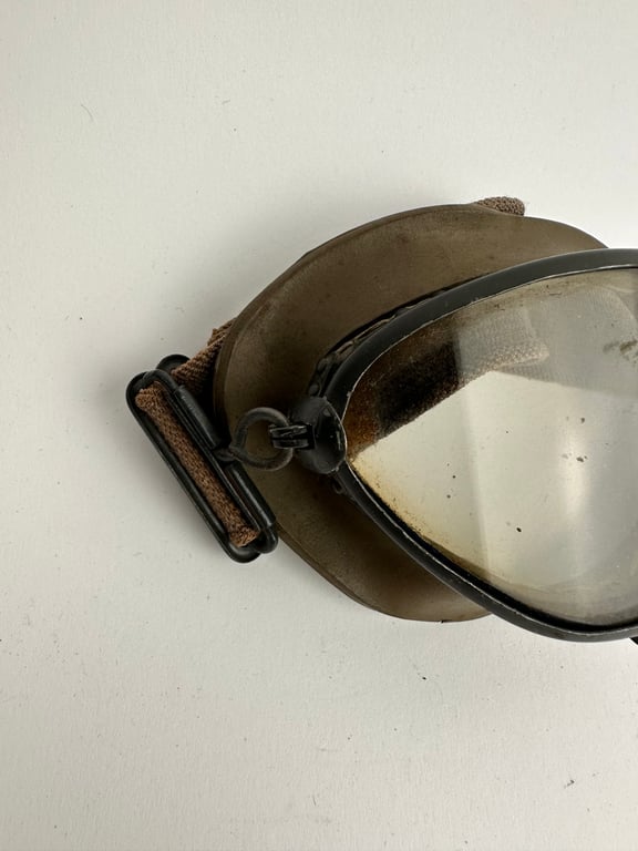 Wehrmacht "Kradmelder brille"  1943 P.W.