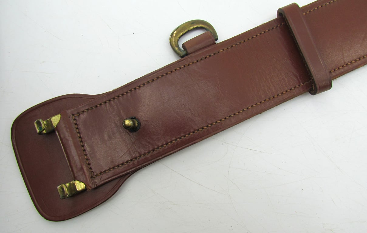U.S. Sam Browne officer’s belt in brown leather,
