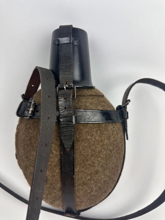 Original German WW2 Medical Canteen (ESB 40)