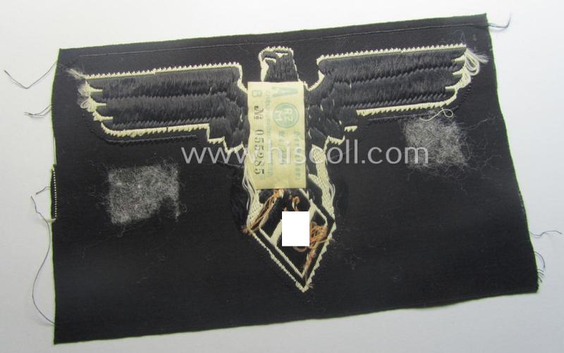 Larger-sized sports'-shirt eagle (ie. 'Brustadler für das Sporthemd') as was used by the various officials within the: 'NS-Studentenbund' (being a 'virtually mint- ie. unissued' example that is executed in the neat 'BeVo'-weave-pattern)