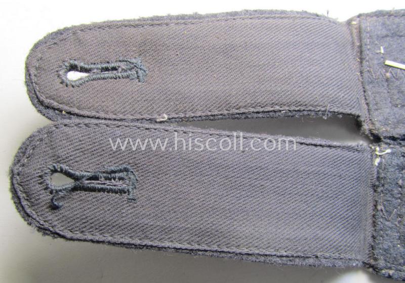 Superb - and/or fully matching! - neatly 'cyphered' pair of WH (Luftwaffe) NCO-type shoulderstraps as piped in the darker-blue-coloured branchcolour as was intended for an: 'Oberfeldwebel der Sanitäts-Truppen'