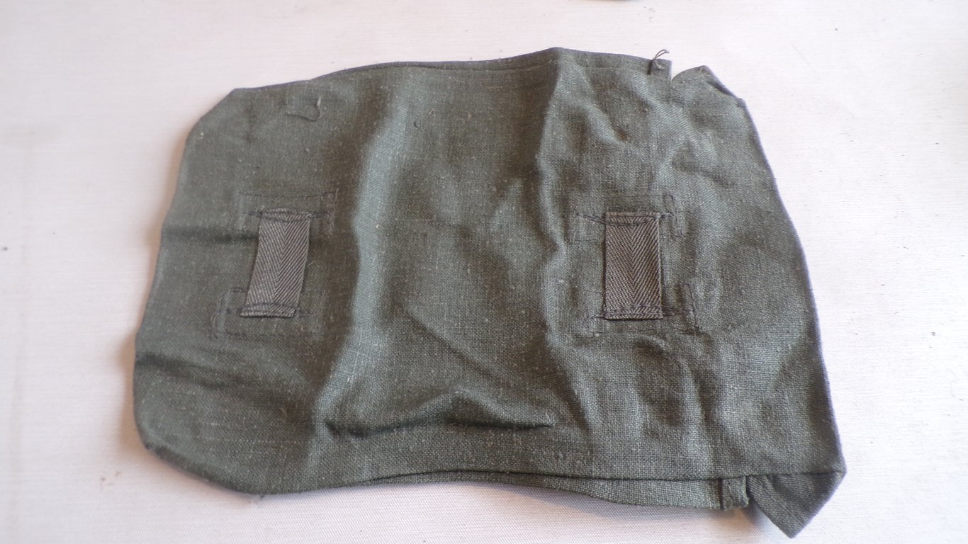 Unissued 1943 Feldgrau Gas Plane Pouch  nbg 43