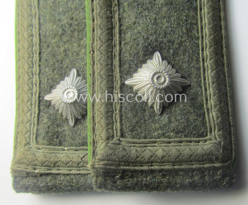 Pair of mid-war-period- (ie. 'M41 o. M43'-pattern) WH (Heeres) NCO-type shoulderstraps: 'Feldwebel eines Panzer-Grenadier-Rgts. o. Abts.'