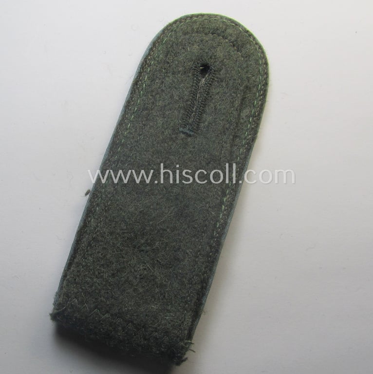 Single, so-called: 'M41 o. M43'-pattern, 'cyphered' WH (Heeres) NCO-type shoulderstrap as was intended for a: 'Feldwebel des Nachschub-Abtgs. 33'
