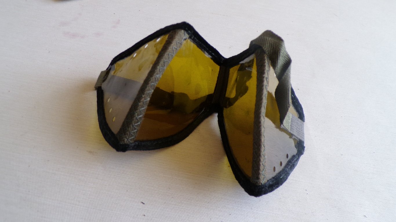 WH Goggles in Original Paper Pouch - G. Posch 1942
