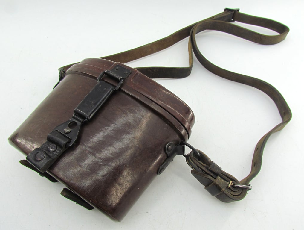 Red-Brown Bakelite 6x30 Dienstglas Case with original carrying strap
