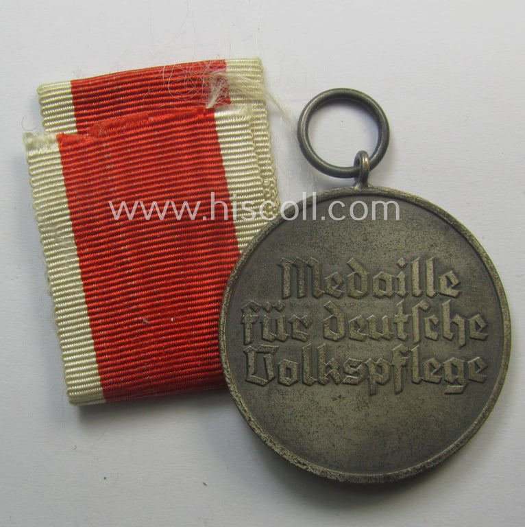 'Deutsche Volkspflege'-medal being a non-maker-marked example