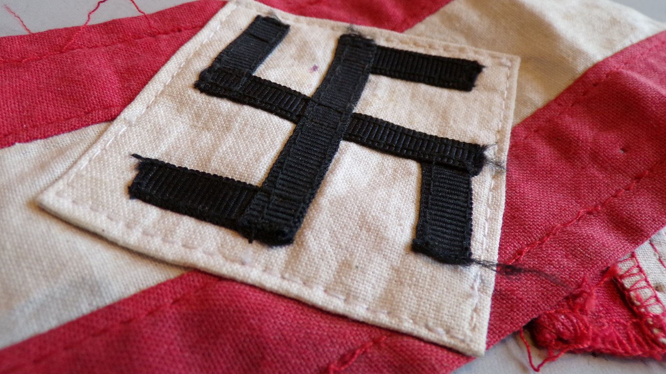 (HJ) Multi-Piece Cotton Armband - 'Prag-Gbell'