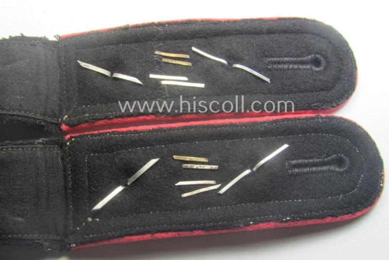 Superb - and rarely found! - pair of WH (Heeres) 'cyphered', NCO-type shoulderstraps (for usage onto the black-coloured, 'wrap-around'-styled Panzer-tunics)  as intended for usage by an: 'Oberfeldwebel des Panzer-Rgts. 36'