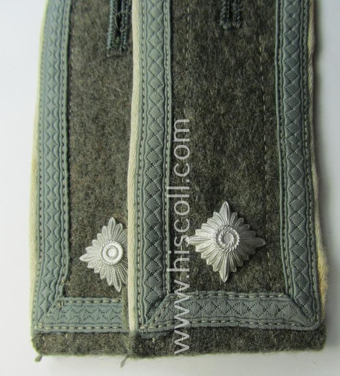 Pair of typical later-war-period- (ie. 'M44'-pattern) WH (Heeres) NCO-type shoulderstraps: 'Feldwebel eines Infanterie-Rgts.'
