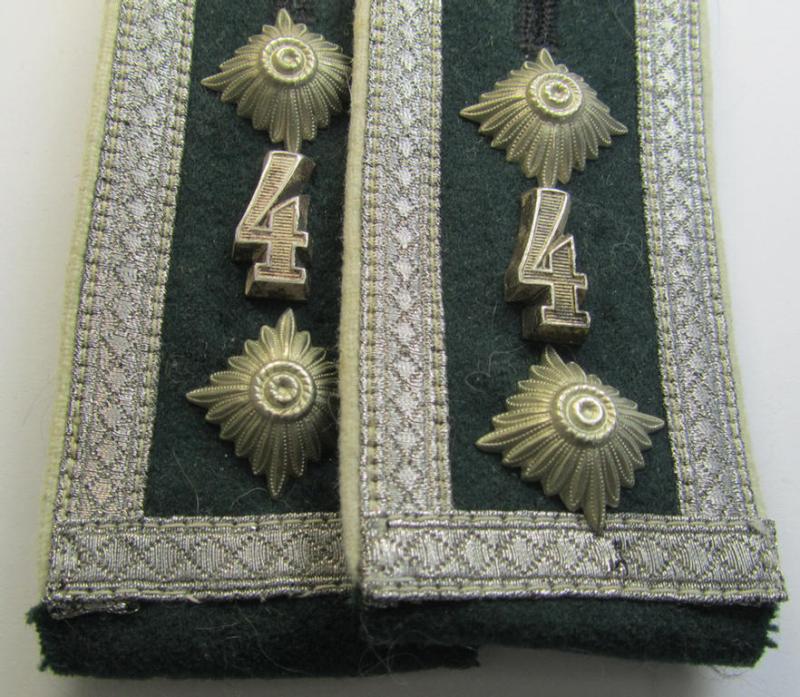 Attractive - and fully matching! - pair of WH (Heeres), early- (ie. pre-) war-period- (ie. 'M36 o. 40'-pattern) neatly 'cyphered' NCO-type shoulderstraps as was intended for usage by an: 'Oberfeldwebel des Infanterie-Regiments 4'