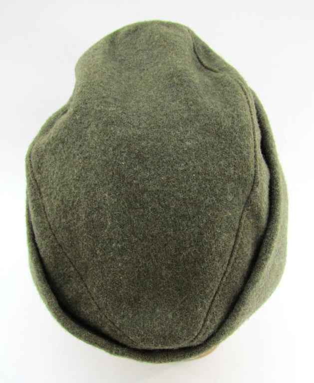 Wehrmacht (Heer) field cap ‘Einheitsfeldmütze’with RBNr. 1944