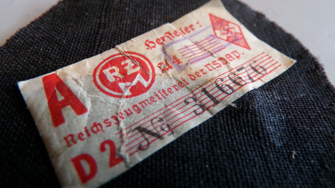 HJ Oberrottenführer Sleeve Rank Chevron with RZM Tag