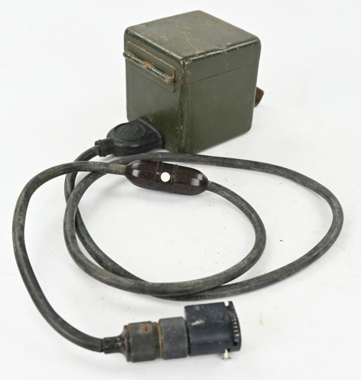 German WH MG34 Machine gun optical sight light cable and battery box