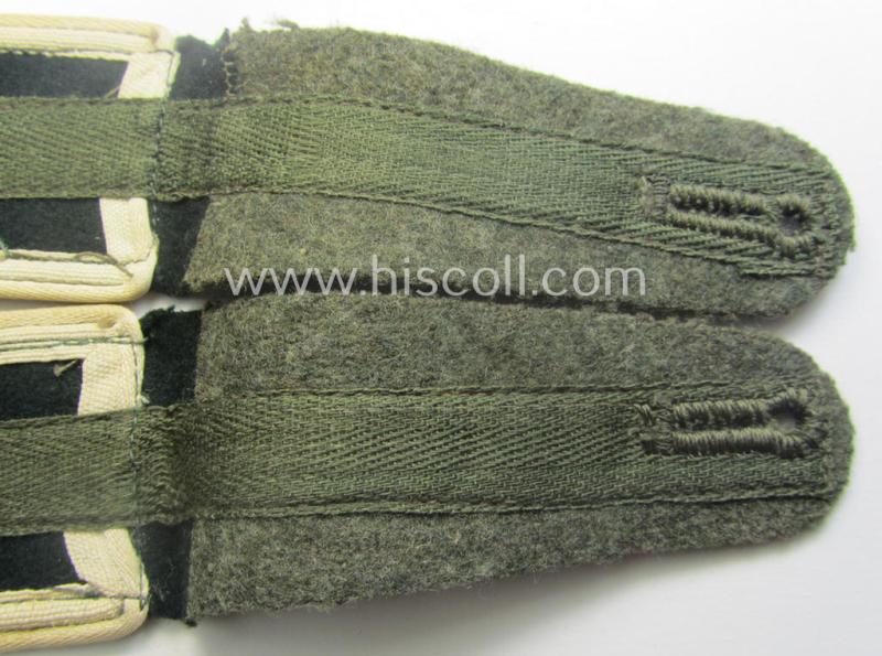 Stunning - and/or fully matching! - pair of WH (Heeres) later-war-period so-called: 'M44'-styled. EM-type, 'cyphered' shoulderstraps as was intended for a: 'Soldat der Inf.-Truppen u. Mitglied einer Unteroffiziersschule'