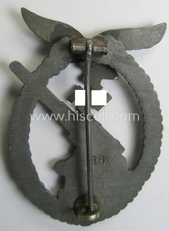 Attractive, later-war period- and/or: 'Feinzink'-based- example of a maker- (ie. 'GB'-) marked WH (Luftwaffe) 'Flakkampfabzeichen' (or: airforce anti-aircraft badge) being a detailed example as was produced by the: 'Gustav Brehmer'-company