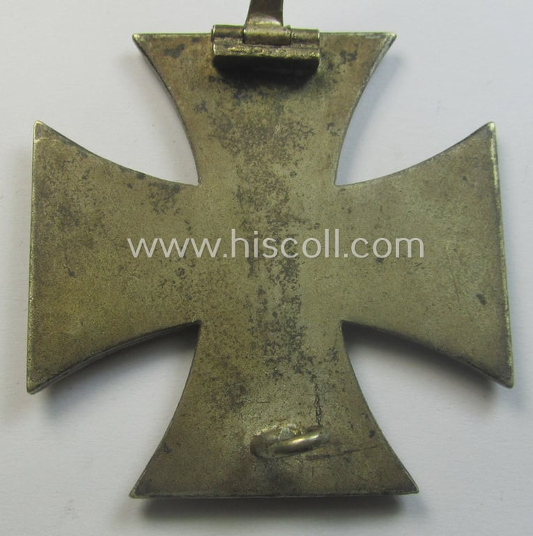 'Eisernes Kreuz 1. Kl.' (or: Iron Cross 1st class) being a maker- (ie. '7'-) marked example by the maker (ie. 'Hersteller'): 'Paul Meybauer'