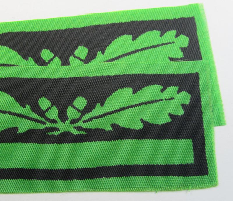 Attractive - and fully matching! - pair of officers'-pattern, WH (Heeres o. Waffen-SS) rank-insignia-bars (for usage on the various camouflaged-uniforms) as was used by an officer holding the rank of: 'Leutnant' (ie.: 'SS Untersturmführer')