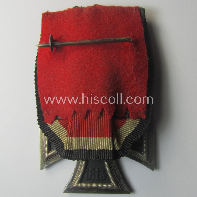 Iron Cross 2nd class (or: 'Eisernes Kreuz 2. Klasse') being a nicely preserved example (of a - by me - unidentified maker ie. 'Hersteller') and that comes period-mounted as a so-called: 'Einzelspange'