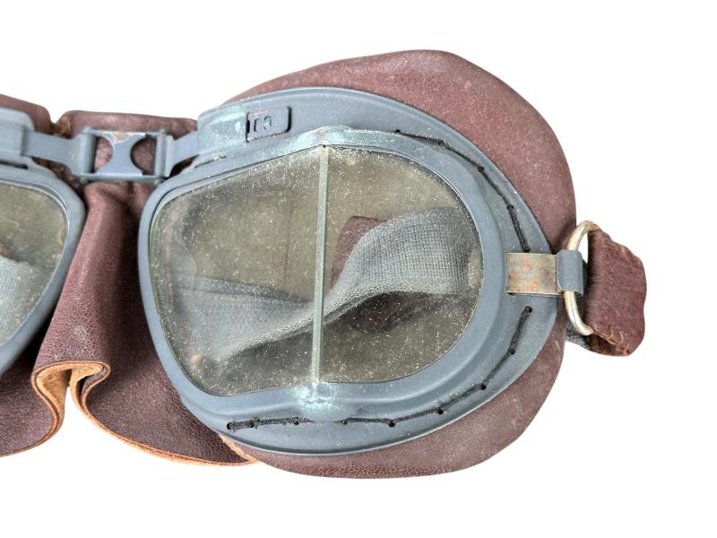 British Flying Goggles MKVIII in box